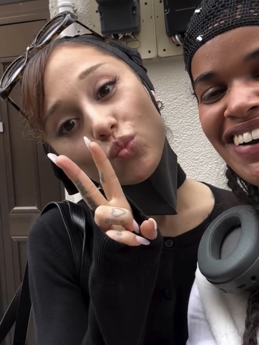 arianaaHQ's tweet photo. Story from a fan who met Ariana Grande:

“She was with her boyfriend and said she was going to buy something. 
Then she said, ‘I love your shoes.’ I was so tired that I just replied, ‘Thank you. You look a lot like Ariana Grande.’ And she said, ‘Yeah, I hear that quite a lot.’” https://t.co/hPtBH0r1nN