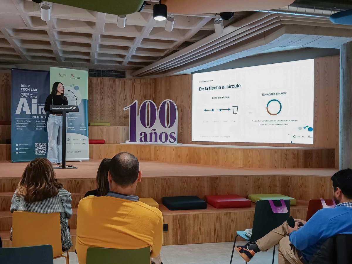 TheAirInstitute's tweet photo. ♻️🤖 Hoy hemos celebrado en Burgos un nuevo Desayuno Tecnológico de #Centratec.

Hablamos de cómo la economía circular y la IA pueden ayudar a las pymes a optimizar procesos, mejorar su sostenibilidad y convertir recursos en nuevas oportunidades.

#Burgos #IA #EconomíaCircular https://t.co/4F8T34jsB8