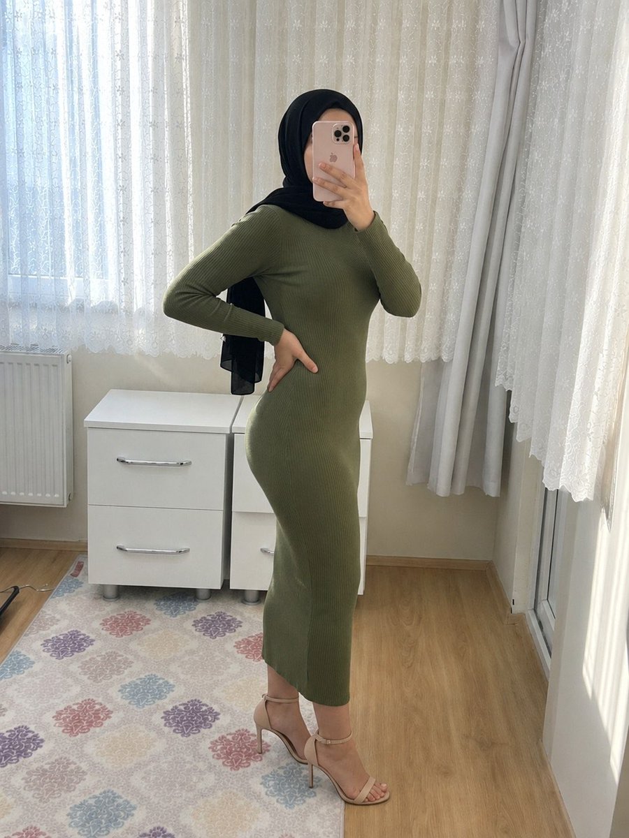 azzraaaa_'s tweet photo. Topuklu yakışmış mııı 😋 https://t.co/lMOsbJwFc7