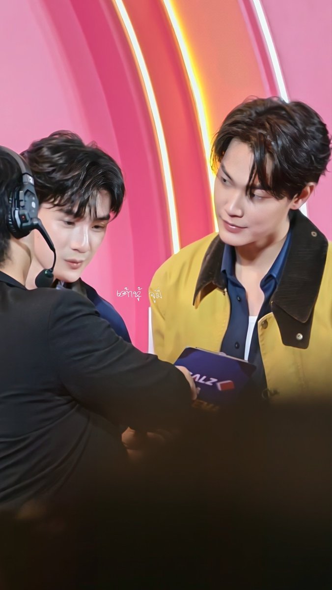 JuJunnior96's tweet photo. เขาให้มองรูปที่จะถ่าย ละพี่ดิวผมมองอะไร
โอ้ยยยยย 🤨🤨🤨 

#Dew_Jsu​ #Tee_vtp​ #Dewtee https://t.co/Cs6iCHiFg2