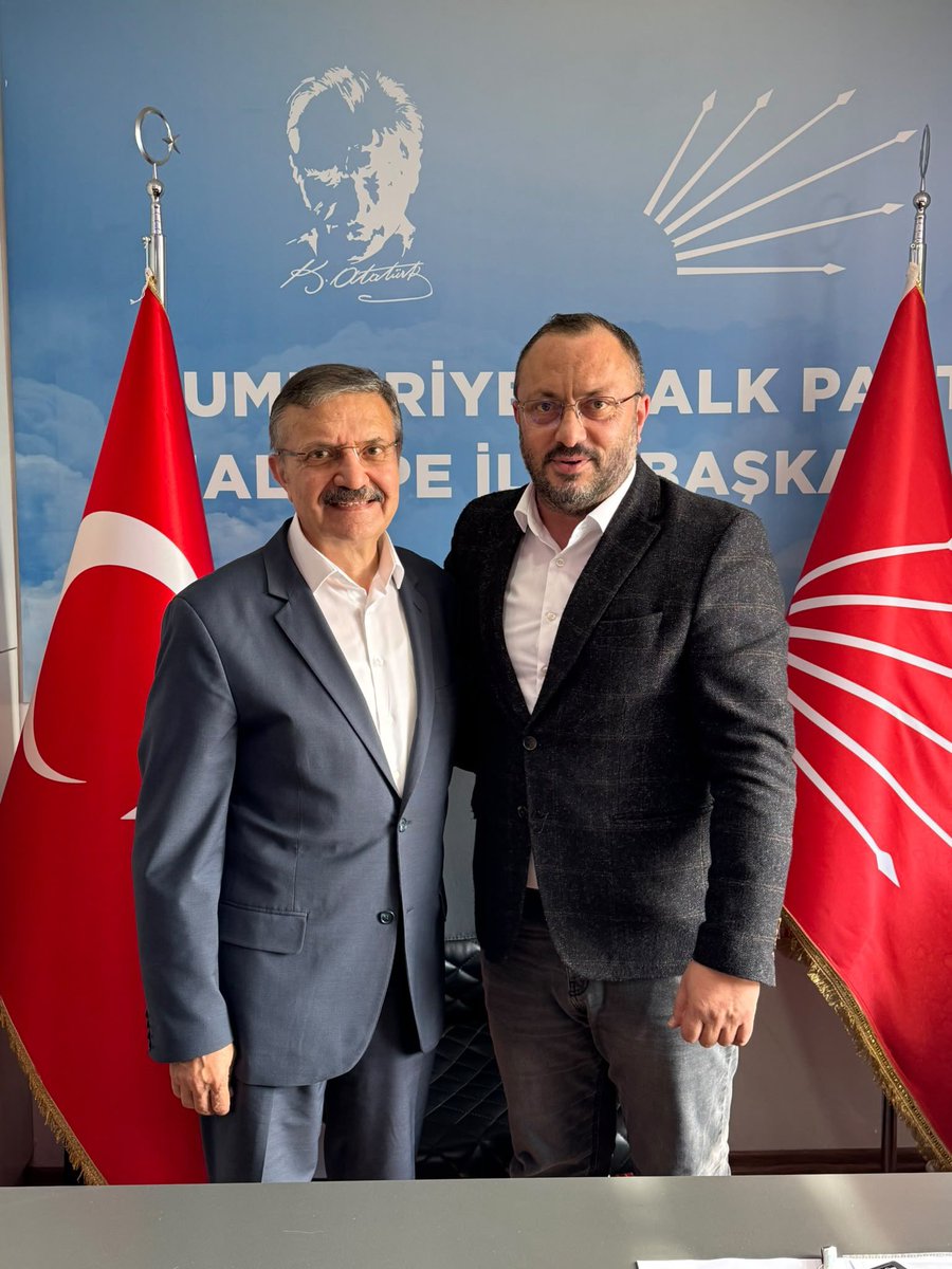 Chp_Maltepe1's tweet photo. Önceki Dönem İlçe Başkanlarımızdan, Ali Cengiz Erol’u ilçe başkanlığımızda ağırladık.

Nazik ziyaretleri ve değerli sohbeti için kendisine teşekkür ediyoruz. Dünümüzden aldığımız güçle, bugünümüzü ve yarınımızı birlikte inşa etmeye devam ediyoruz. https://t.co/qejpbf6oe1