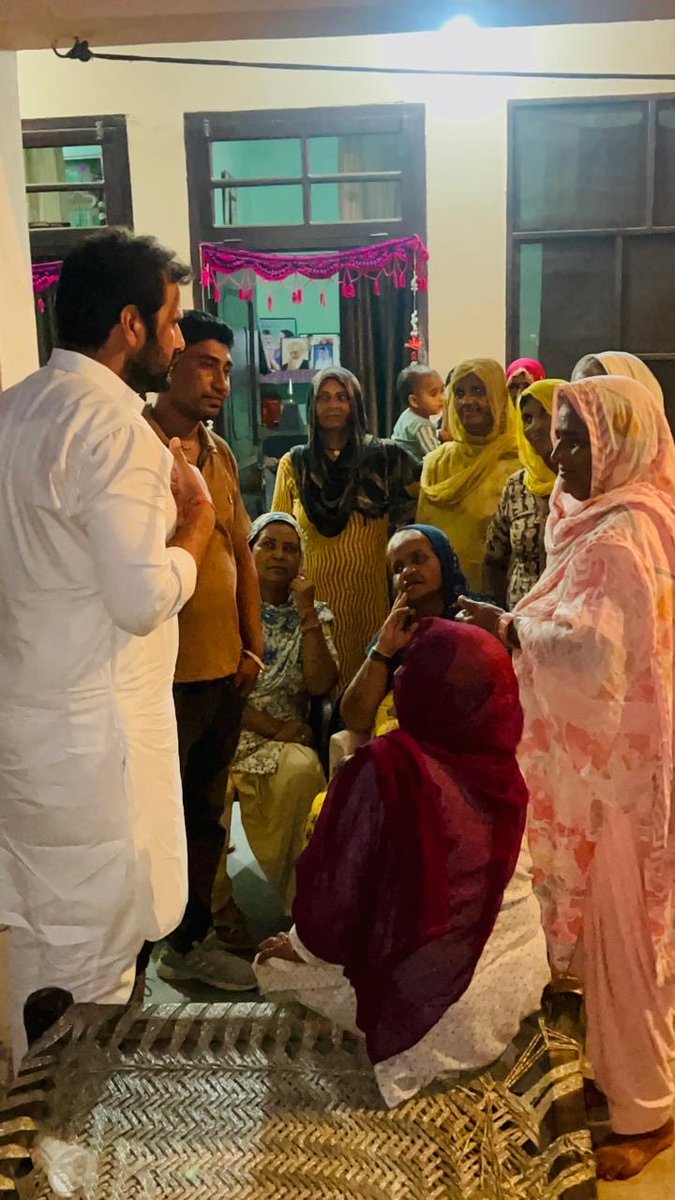 umeshkamboj5's tweet photo. लगातार चल रहे जनसंपर्क अभियान के तहत हल्का रादौर के गांव पलाका में अपनों के बीच पहुंचकर साथियों से आत्मीय मुलाकात हुई।
अपनों का स्नेह और समर्थन ही मेरी सबसे बड़ी ताकत है। इसी विश्वास के साथ क्षेत्र की आवाज़ बुलंद करने का यह सफर निरंतर जारी रहेगा!
#Congress #Congress #Radaur https://t.co/CneOOrsyKs
