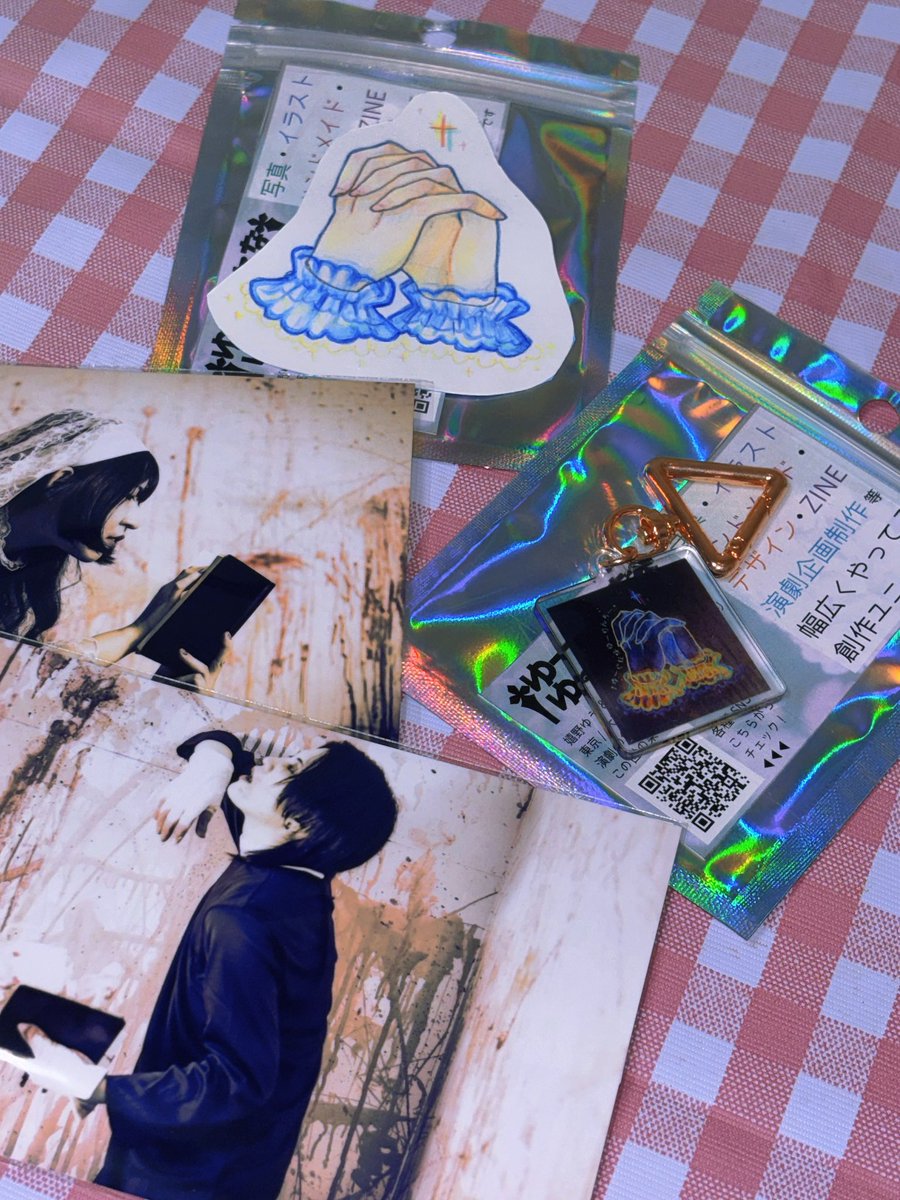 euglenayurinchi's tweet photo. #わたしだけのシスター展 
昨日今日とAnamuneさんおやすみ、
明日からまた開院です！
10/12（月）まで！

ちなみにパネル作品のロケーションは
チマミレアトリエさん @bloody_photos_ です🎶
展示風景のお写真提供はku～taさん @kuta05095353 ありがとうございます！∩( ᴖ ̫ᴖ )∩ https://t.co/VeQzunyxov