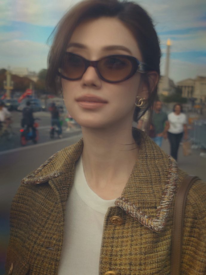 LenaMiu_CNFC's tweet photo. 20261007 New Weibo from Lena

🦋：巴黎最后一天 ✨🫶🏻 @CHANEL 

#CHANELSpringSummer 
#CHANEL #PFW
#CHANELSS27xLenaMiu
#LalinaLena 

 @lena__lorena 
@CHANEL https://t.co/7Jozpr6aah