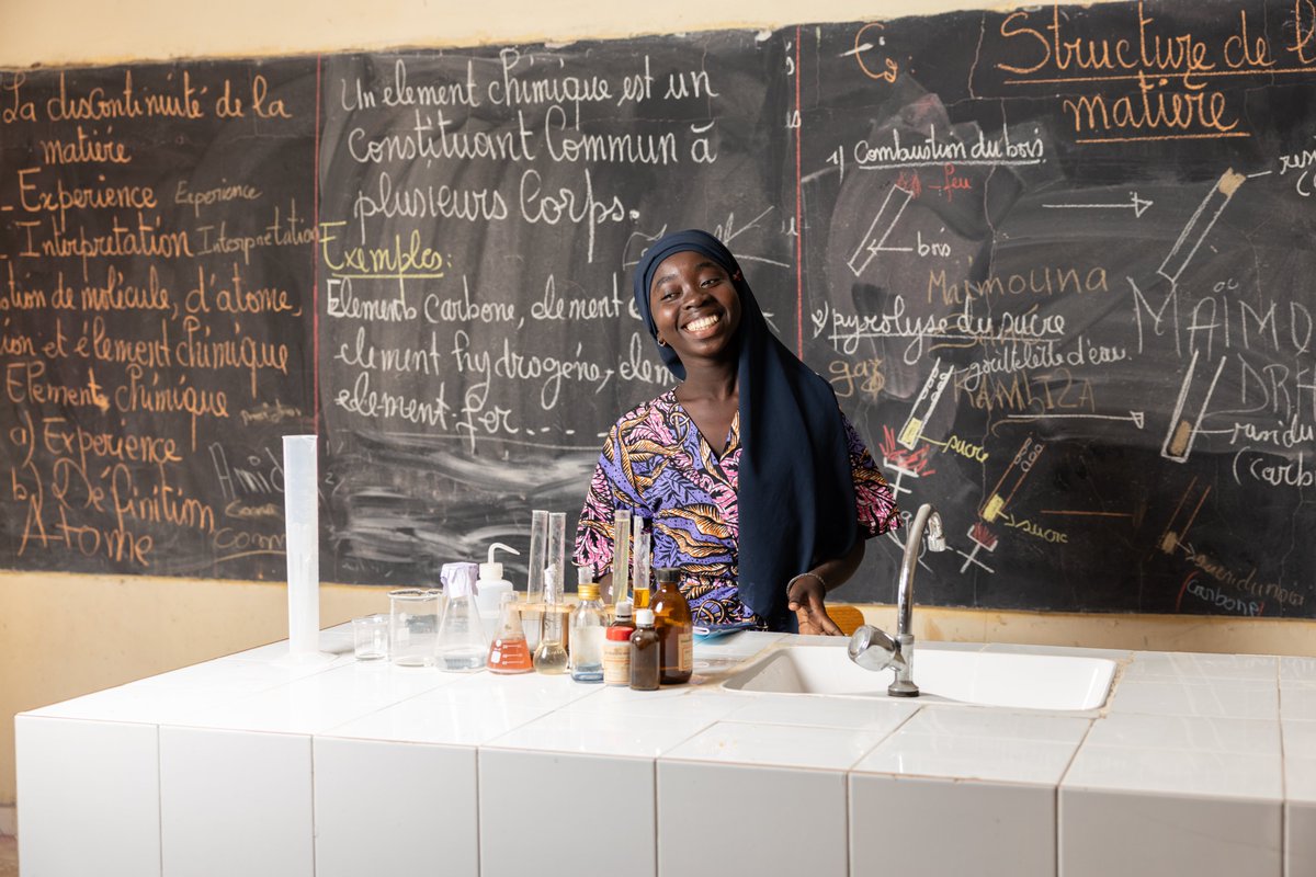 UNICEFAfrica's tweet photo. When girls have access to #STEM, digital skills and entrepreneurship, they can learn, create, innovate &amp; shape the future they want.

Every girl deserves the skills, opportunities and support she needs to unlock her potential and build the future she dreams of.

#DayOfTheGirl https://t.co/MKyIcInQHZ