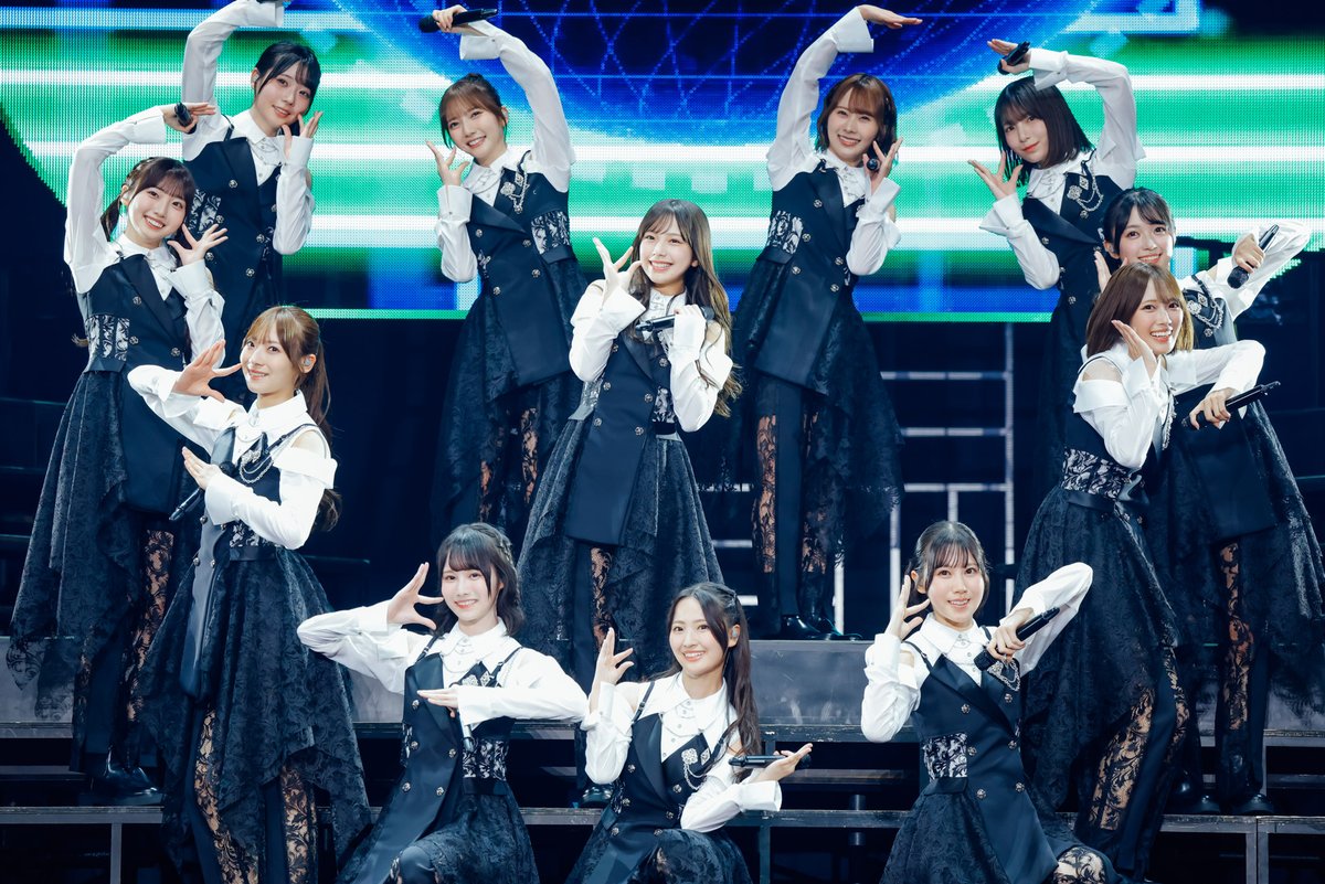 oricon's tweet photo. 18th Single #ひなた坂46LIVE_DAY2【ライブレポート】

日向坂46清水理央「いつか表題曲のセンターに立ちたい」

📸ライブ写真31点＆記事
https://t.co/5NrOMz4Xlt

セットリストに「びっくりしたというか、攻めたことをするなと思った」（平尾帆夏） https://t.co/JOc8rKImZj