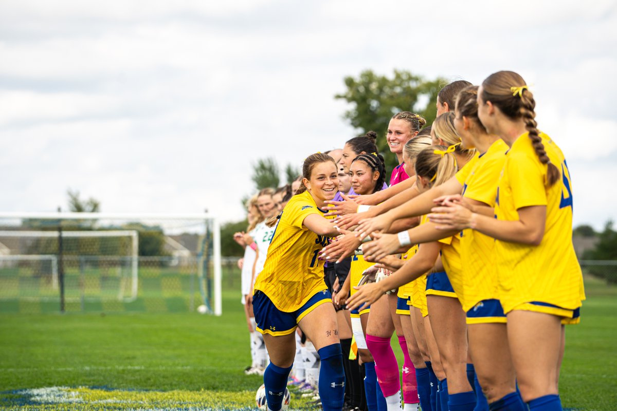 GoJacksSDSU's tweet photo. HOME FOR TWO! 🙌

Thursday, October 8 vs. Oral Roberts
💚 » Mental Health Awareness (https://t.co/bxjOHBCNJq)
⭐️ » Faculty &amp; Staff Appreciation
🍔 » @CubbysBrookings Feed the Fans

Sunday, October 11 vs. Kansas City

🎟️ » https://t.co/1axp0Te0Ue

#GoJacks 🐰 https://t.co/wyKCeARelD
