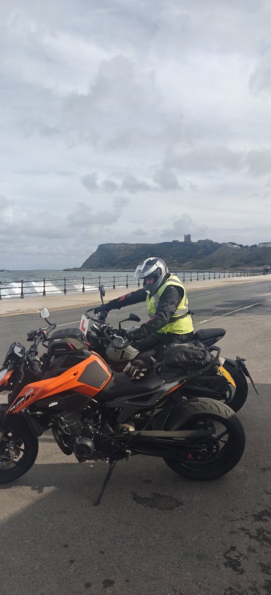 amridertraining's tweet photo. What a difference a few hours make.
A bit less cold and a bit less wet for Ash Welford's Mod 2.
Well done Ash.
Good luck finding your new bike.π https://t.co/7wsFKUMIqn