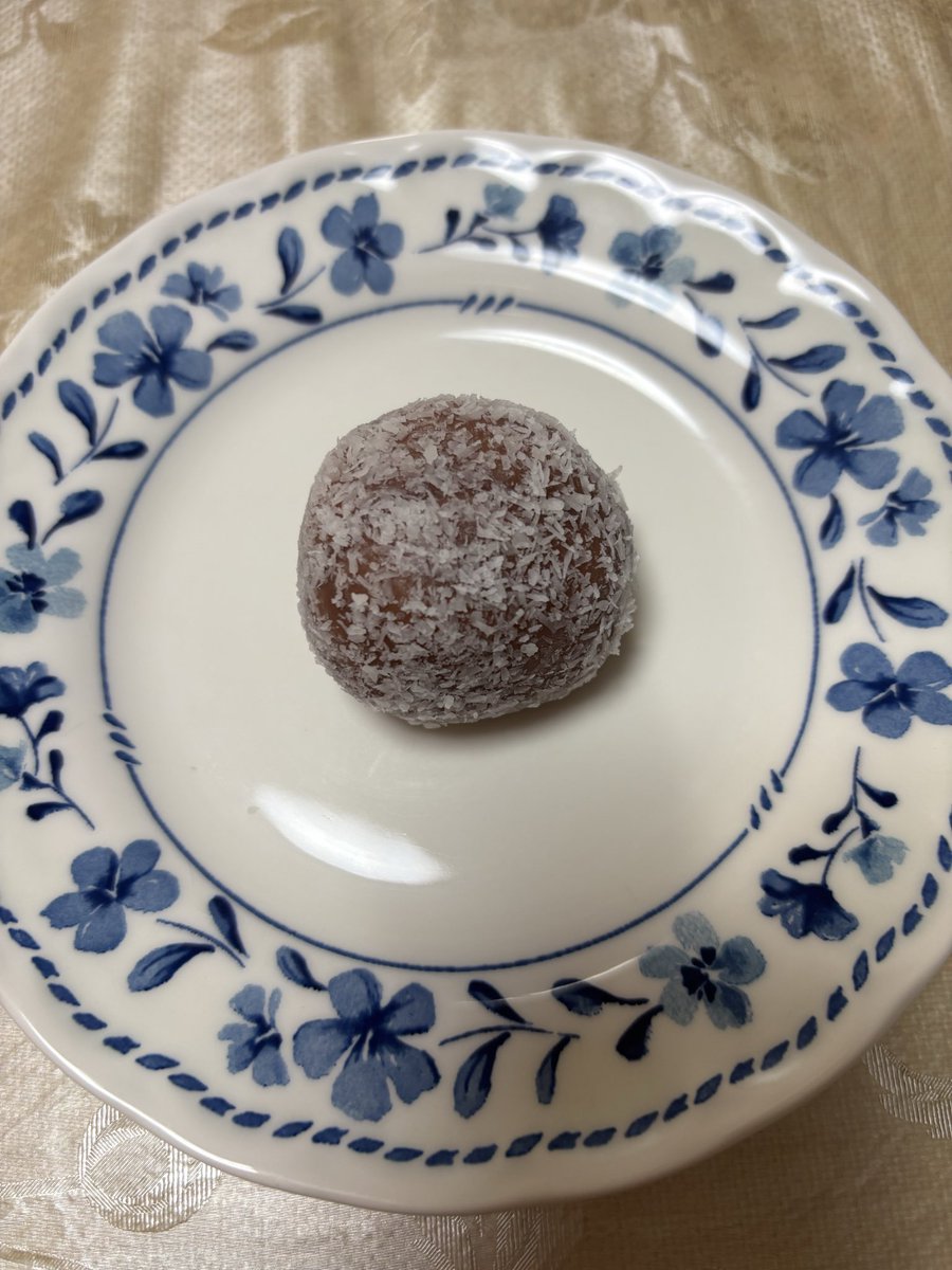 d012_c's tweet photo. 和菓子魂
百花園
いちじく和ミントン

今年のバレンタインで購入したWACHOLATEが大好物だった百花園さん
今回催事で直接購入できて感謝
こちらも和と洋の素晴らしい組み合わせ
もう１つ買えばよかった… https://t.co/QS8TwluTxz