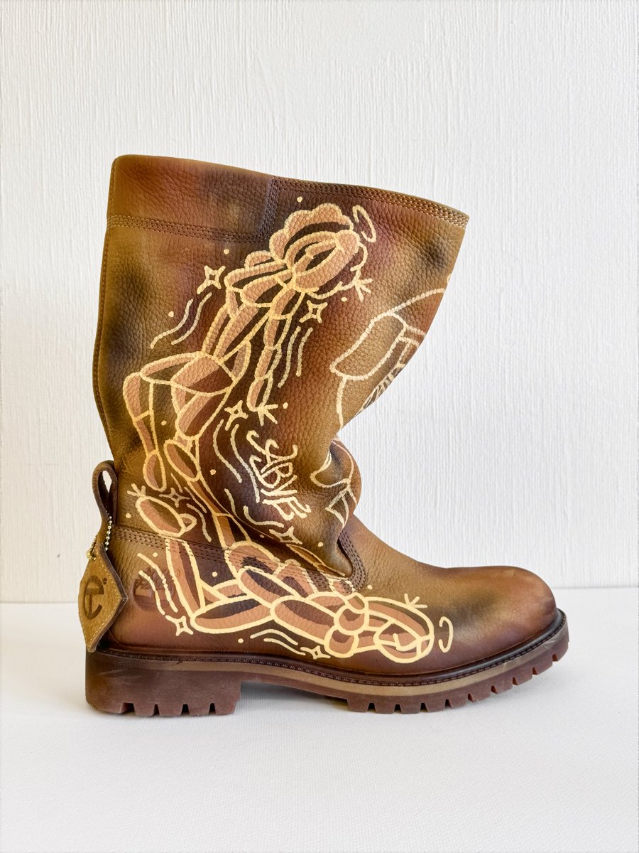 TeddyOpong's tweet photo. telfar timbs https://t.co/og9wPKQpBd