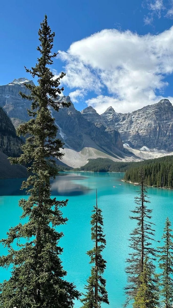 earthviewss1's tweet photo. Moraine Lake, Banff Alberta, Canada 🇨🇦 https://t.co/WASTqyjMzW