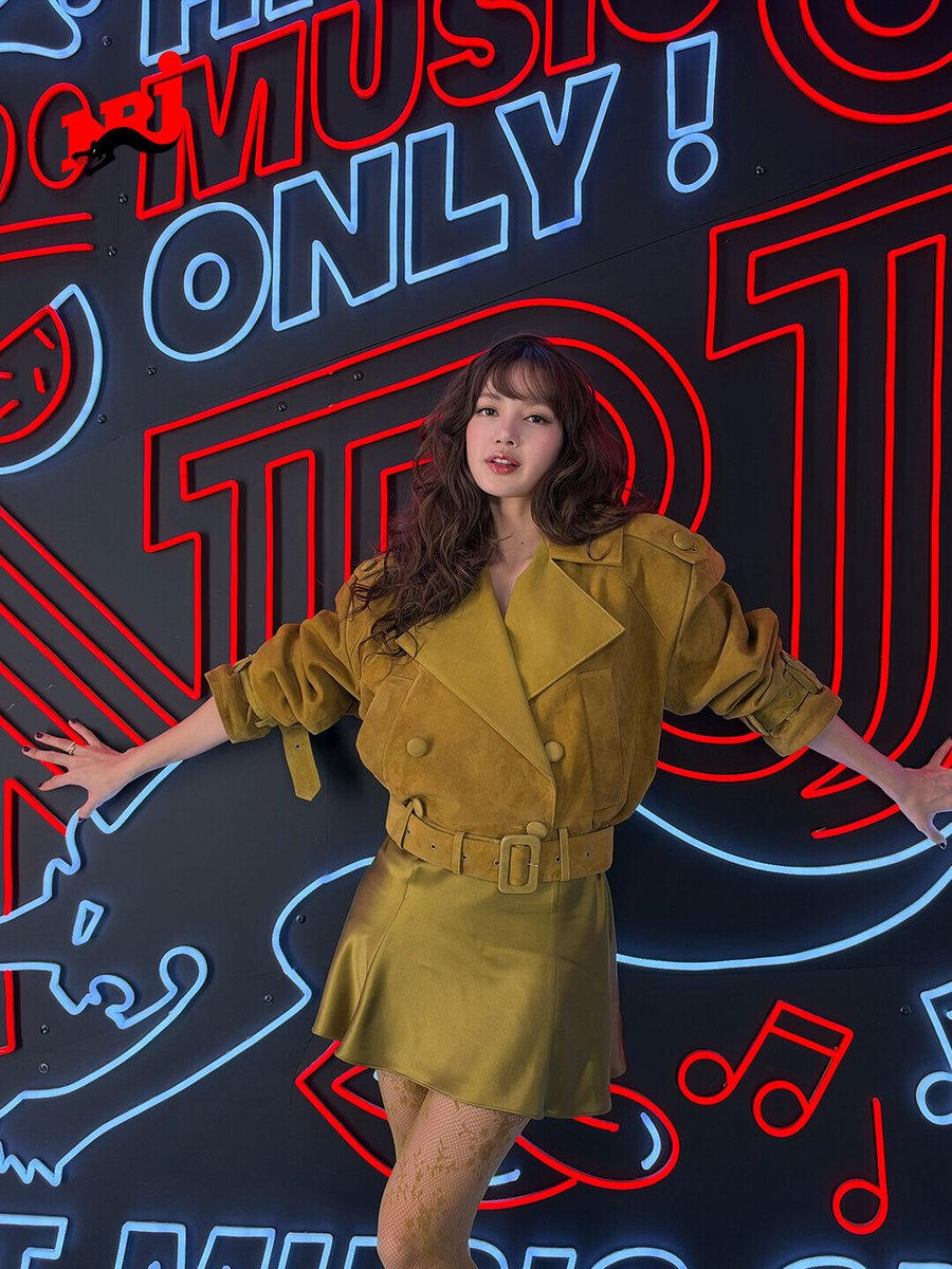 NRJhitmusiconly's tweet photo. La star qu'elle pense être ❤️

LISA sera en interview exclusive dans le 16/19h NRJ ce soir à partir de 18h sur NRJ 🤩

Qui a hâte d'écouter ? 👀 https://t.co/l6GIG1kngW