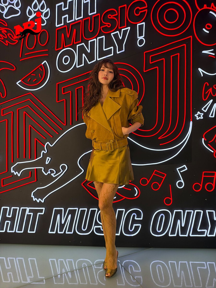 NRJhitmusiconly's tweet photo. La star qu'elle pense être ❤️

LISA sera en interview exclusive dans le 16/19h NRJ ce soir à partir de 18h sur NRJ 🤩

Qui a hâte d'écouter ? 👀 https://t.co/l6GIG1kngW