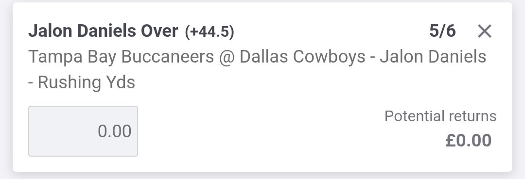 paulsingh22's tweet photo. Buccaneers v Cowboys: Daniels O44.5 Rush Yds

He's had 30 dropbacks in the NFL and  run on 9 of them .

55 yards on his full debut and now plays a Dallas D that's played 3 running QBs.

Dart , Lamar and Jayden Daniels all had 50+ rush yards . https://t.co/F6uamB4coV