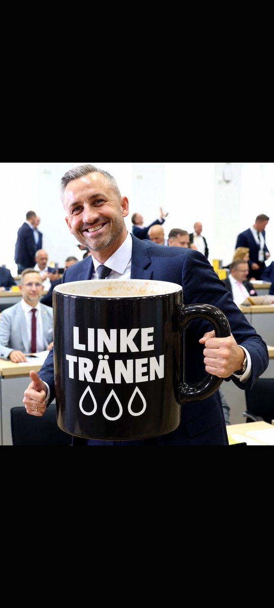 Braveman1070's tweet photo. @CptBucklew @cdulsa Wir brauchen mehr Tassen. https://t.co/S9R4RaaCe0