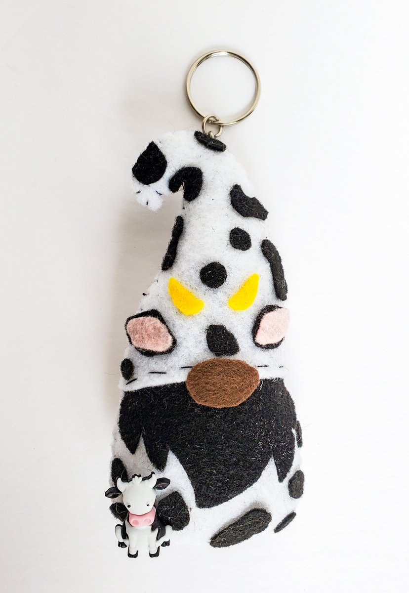 MinimalAbstrac1's tweet photo. Farm Animal ๐๐ท๐ฎ #Gnome Keychains ๐พ
https://t.co/mle6gcIvA5
#etsyshop #handmadehour #uniquegifts #giftsforkids #womaninbizhour #CraftBizParty #AnimalLovers #FarmAnimals #FarmLife #Piggy #Cows #Accessory #Keychains #Wednesdayfeeling #HumpDayHappiness https://t.co/f7Vn1BrKJC