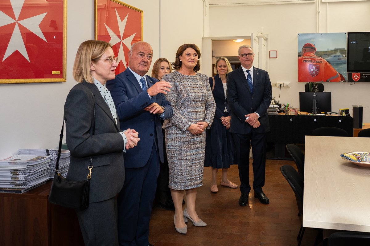 orderofmalta's tweet photo. The First Lady of #Lithuania Diana Nausėdienė visited the #OrderofMalta's St John the Baptist Hospital in Rome, accompanied by Grand Commander Fra’ Emmanuel Rousseau. The visit also focused on cooperation between @CIS0M and the Lithuanian Rescue Service.
https://t.co/7BKbPKjpiD https://t.co/gQhcAX4quZ
