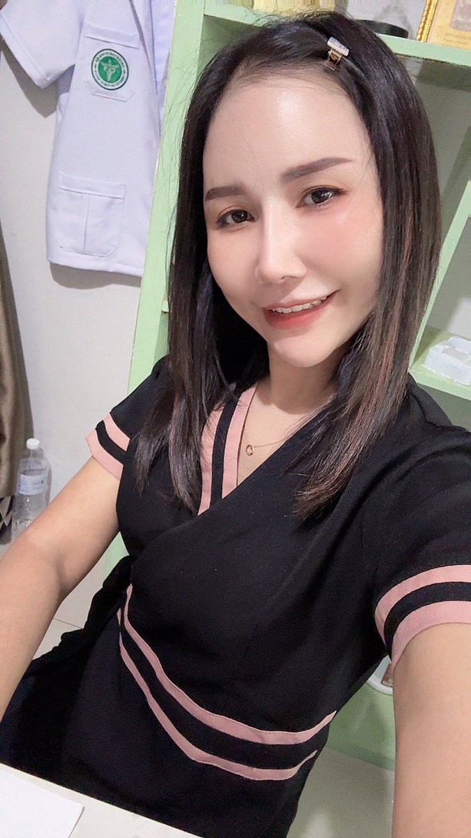 Momokoki1789's tweet photo. วันนี้ทำงานเหนื่อยมากเลย
แต่ก็ขอบคุณลูกค้าที่แวะมานวดนะคะ

ฝากเป็นกำลัง แล้วก็ติดตาม หมอแบมด้วยนะคะ

#หมอแบม #หมอนวด #ชอบนวด #เชียงใหม่ https://t.co/ariVgFBKcV