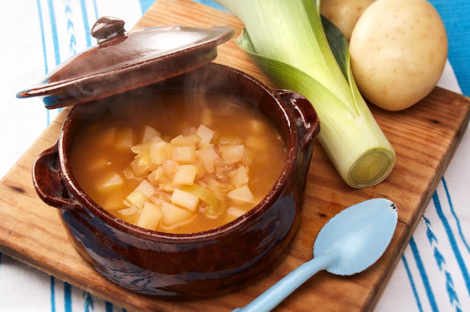 animalgourmet's tweet photo. 🥰Descubre cómo hacer una tradicional sopa de puerro y papa. Una receta casera, saludable, baja en sodio y perfecta para cualquier día.🍲🥄
https://t.co/RYNZMFaAsj
#Sopa #RecetasFaciles #Poro #Puerro #Animalgourmet https://t.co/J1InmtzWAT