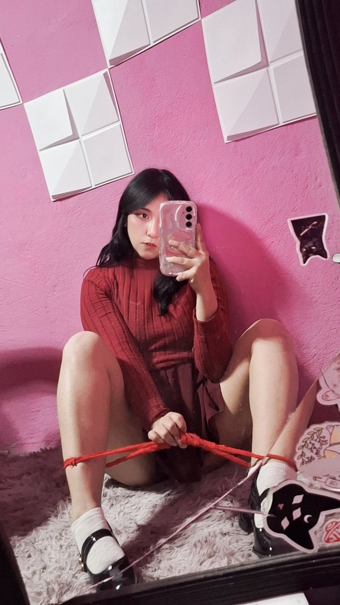 OniGishi666's tweet photo. Las fotos que te mandaría mientras estas trabajando 🔥😳

Te molestarías?

Rt y ♡ 

https://t.co/sIpRWRp0MV https://t.co/TNKqjPEvvG