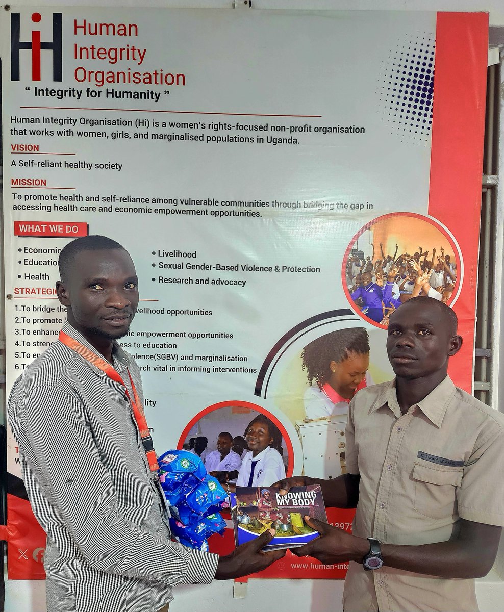 Hi_org1's tweet photo. Today, Human Integrity Organisation donated reusable sanitary pads to Mereba Orphanage Integrity School in Koboko District.

These were handed over to the Head teacher to support the girl child and ensure that no girl misses school because of her period.
#schoolgirltalk https://t.co/7pZoDEk19I