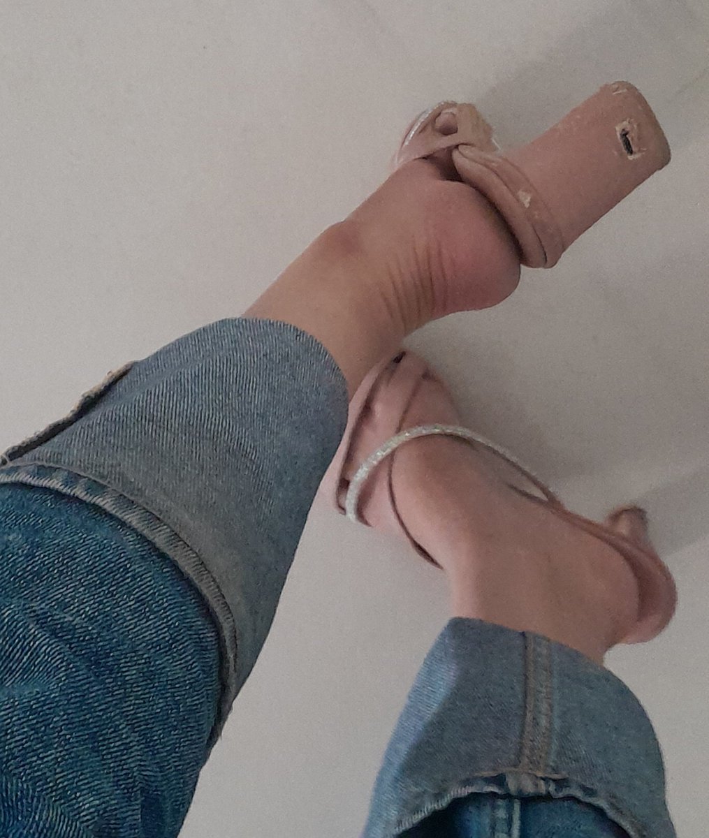 MuslimFanaah's tweet photo. Kneel down worship my muslim heels  all you loser https://t.co/8D5UGXWOhm