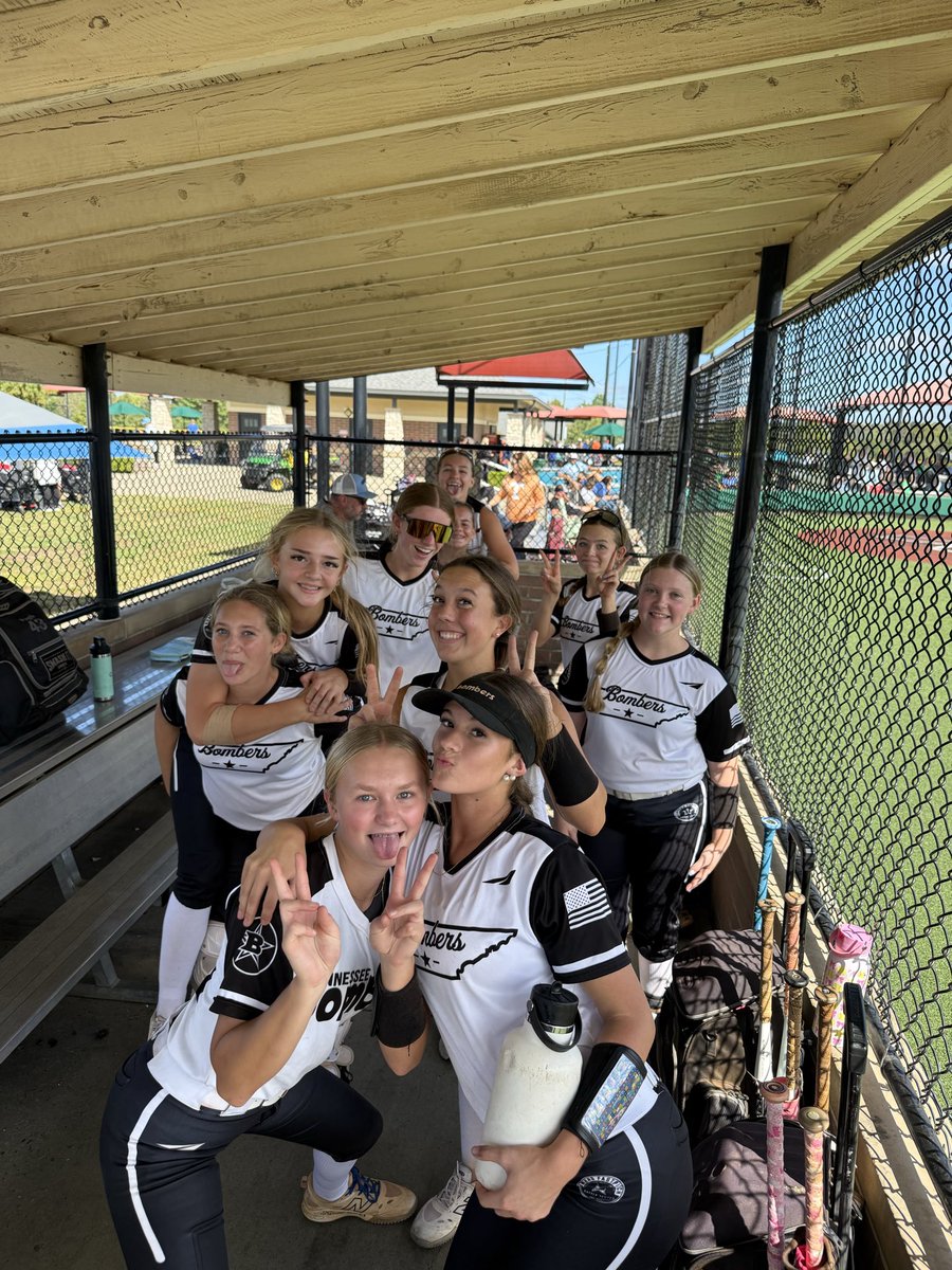 LaylaVenable22's tweet photo. PGF Gladiator tournament with my awesome teammates! https://t.co/32Ya1IphIa