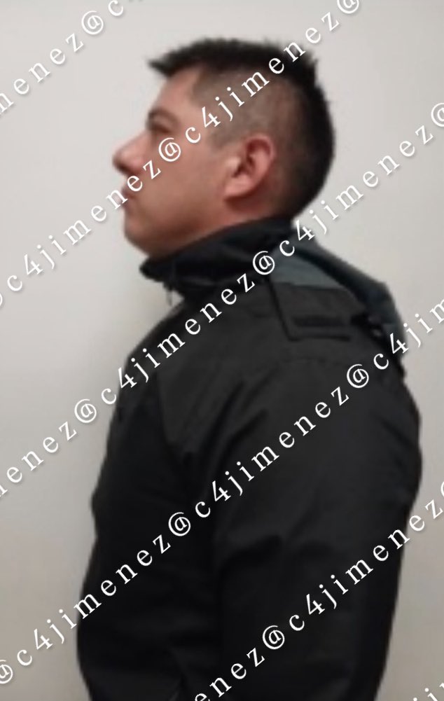 c4jimenez's tweet photo. SE QUEDA en PRISIÓN
Un juez del @PJCDMX ordenó dejar encerrado en el Reclusorio Oriente al agente de @FiscaliaCDMX Erick Pérez Bedolla.
Está acusado de golpear en un motel de la peligrosa @Alc_Iztapalapa a su pareja, una Ministerio Público de la corporación.
Ahí se quedará preso mientras dura su proceso por Violencia Familiar.