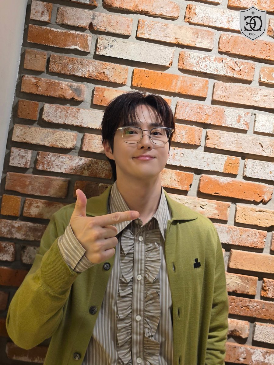 sh2omye0n's tweet photo. 🍑 #수호 위버스 미디어 🆙

#준면 #Suho #Junmyeon #EXO #スホ #金俊勉 https://t.co/1GxPvmoOsJ