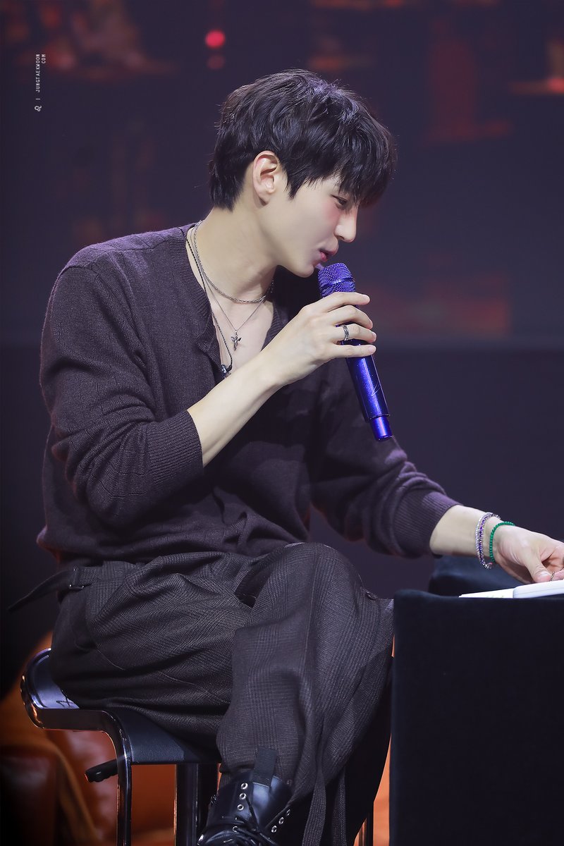 jungtaekwooncom's tweet photo. 261003 #레오 #정택운 HQ. 
@JUNGTW_LEO
@OfficialJTW_LEO https://t.co/Tw7gNHlAQ0