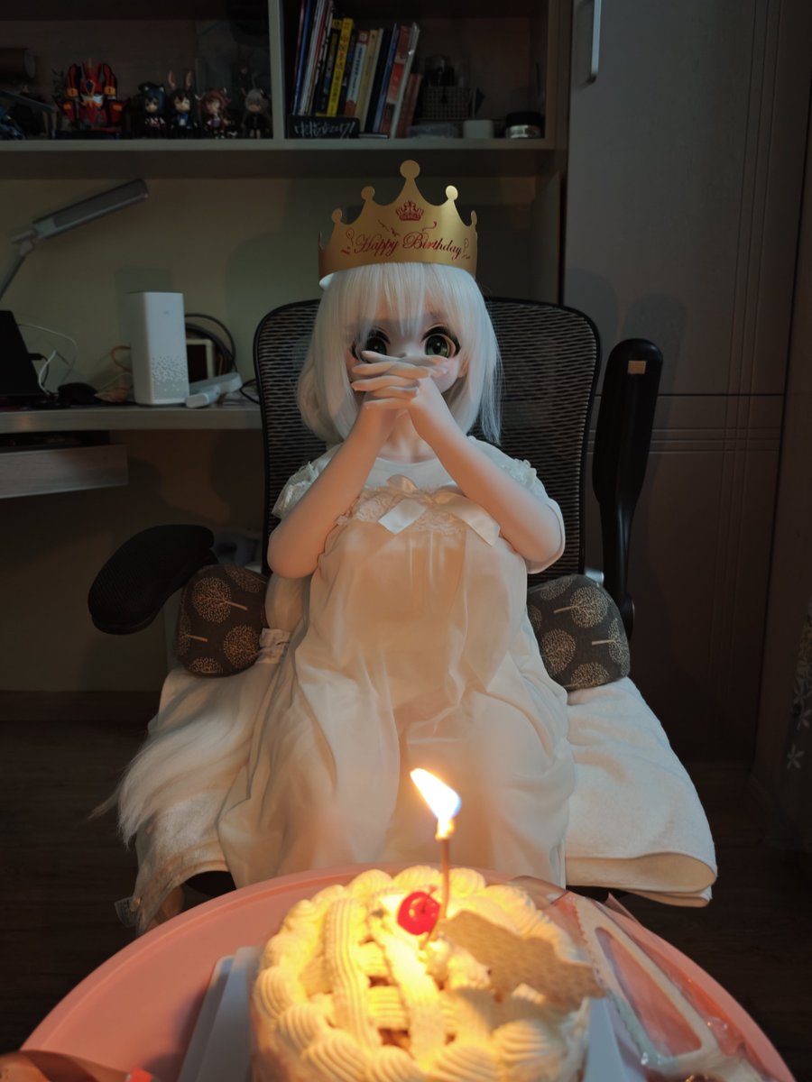oboromukuro's tweet photo. 図図お誕生日おめでとう!🎉🎉🎉
#モズドール #mozudoll https://t.co/adBvlXVKvF