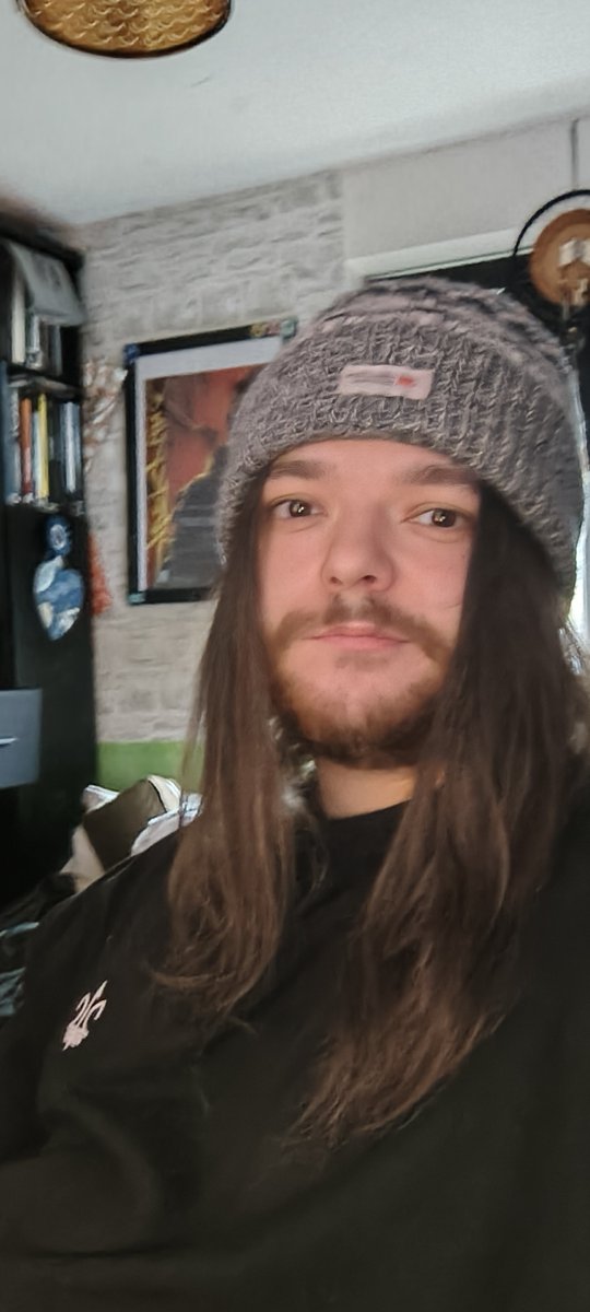 TwoPennyProps's tweet photo. I think I'm due a haircut. https://t.co/0whSoOVdc6