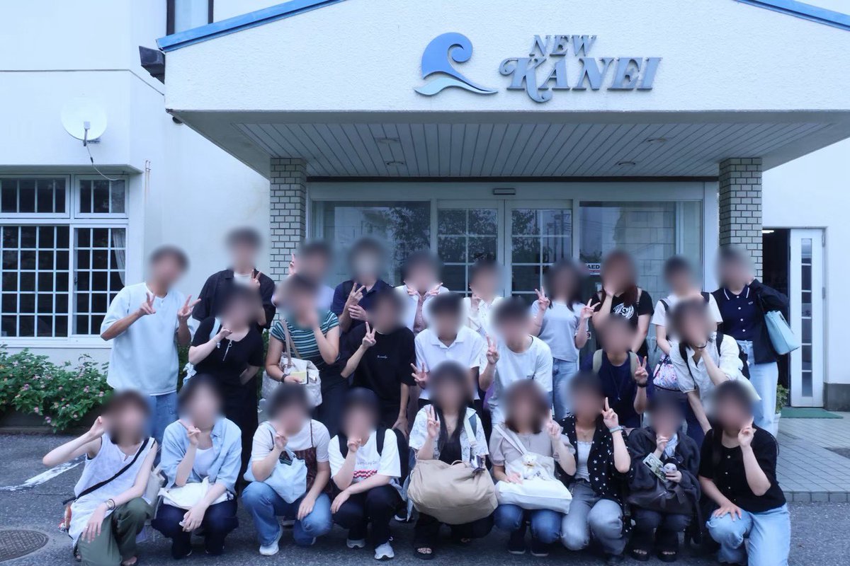 peruneko22's tweet photo. 8月に合宿へ行きました！
多くの部員が参加してくれて、とても楽しく新しい発見も多い3日間でした🎶
ビブリオバトルや布教会、ヒアミーアウトケーキに推しすごろくなど、他にも盛りだくさんで充実度もとても高く、いい夏の思い出になったと思います📷
次の合宿も、みんなで楽しみましょう🙌 https://t.co/pXKurNlsyf