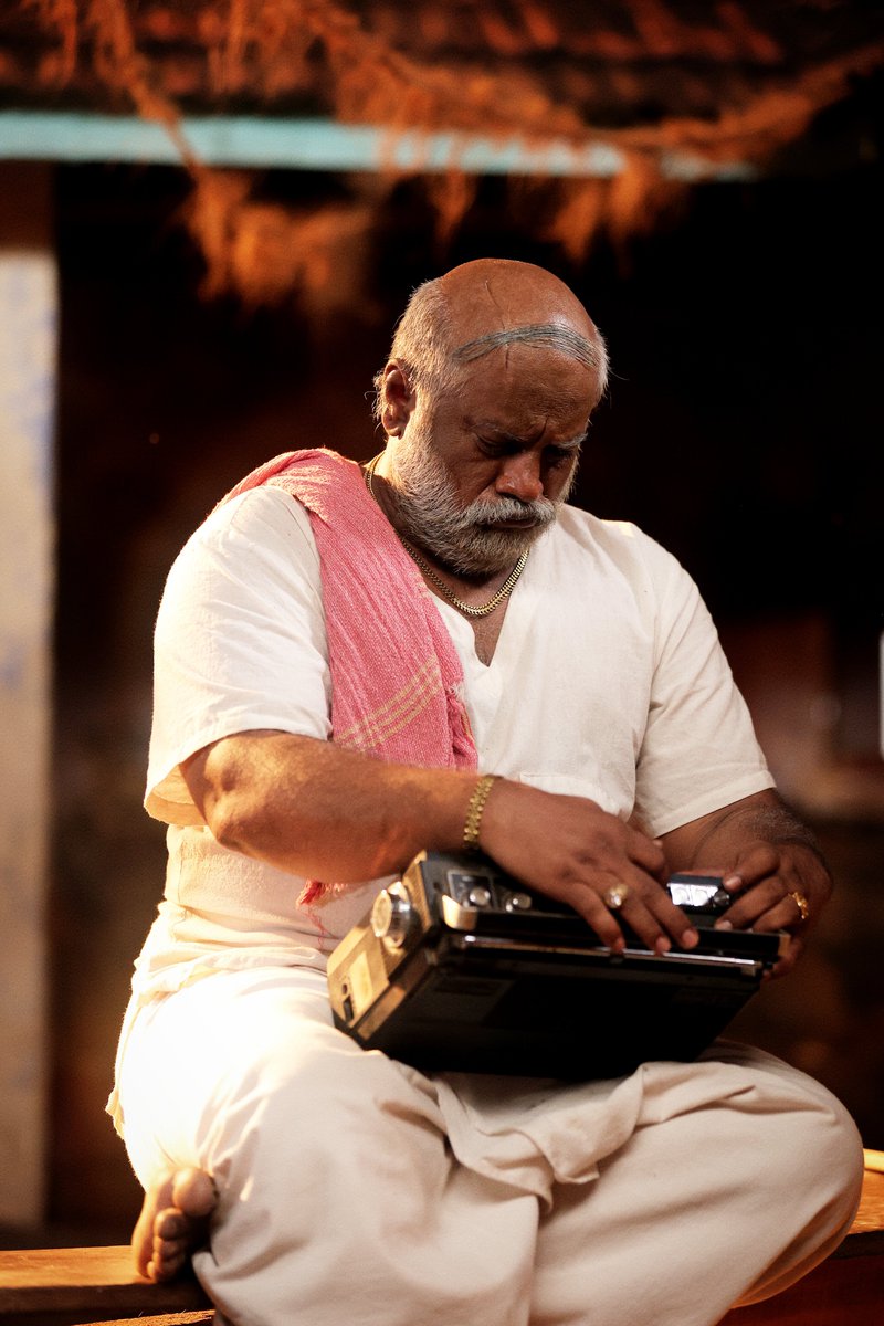ActorMuthukumar's tweet photo. 😍😍😍 #Dorothy
#isaighanillaiyaraaja🙏
#karthiksubbarajpadam
#DorothywinHearts
#DorothyTheCinemaTheChange

#muthukumar #vettaimuthukumar https://t.co/EDpdbAvjxi