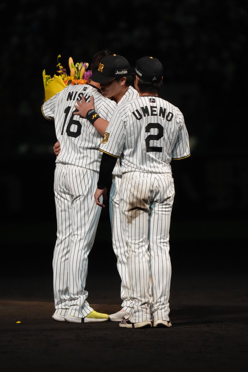 mpmp__229's tweet photo. ハグ待ち

10.7
#阪神タイガース #阪神甲子園球場 #梅野隆太郎 https://t.co/Csy4uM12EK