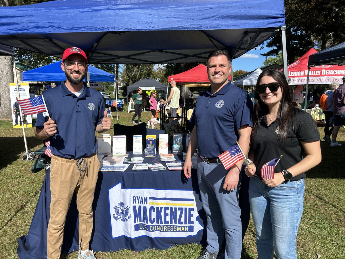 RepMackenzie's tweet photo. Great spending time at the Emmaus Police Department’s National Night Out! 

Supporting law enforcement has always been a priority for me. That's why I helped to bring home over $5 million to support projects benefiting first responders all across the Lehigh Valley and the Poconos.

Thank you to the Emmaus Police Department and everyone who helped make this year’s event a success.