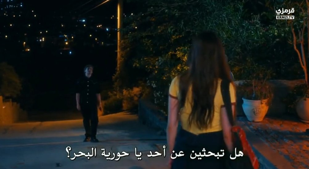 merymeriat's tweet photo. تحليل مشهد عرض الزواج الغريب: 
قبل تحليل هذا المشهد يجب ان نعود قليلا إلى الوراء بالتحديد الحلقة الرابعة حيث انقذت دينيز أراس من الغرق في حادثة اليخت لان بعد ذلك المشهد بدأ تيومان بتلقيب دينيز بحورية البحر في مشهد عيد ميلاد سيلا هذا اللقب  لم يكن عبثا مثلما اسم دينيز ليس صدفة+ https://t.co/8Fs4gEDFh6