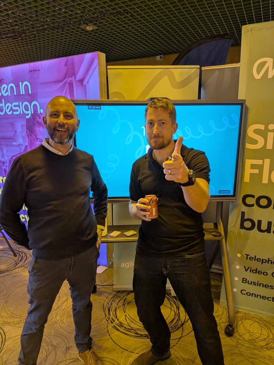 G12Networking's tweet photo. And who did I bump into at the business show today? https://t.co/MfTfIoPSvF