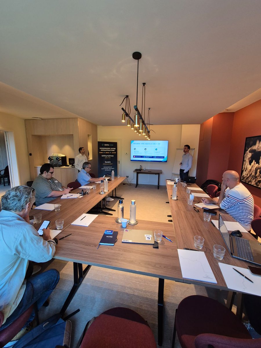 DataCore_FR's tweet photo. Le DataCore End User Roadshow faisait escale hier dans la région bordelaise. Un moment pour échanger avec nos utilisateurs finaux, partager notre vision des infrastructures de stockage de demain et répondre à leurs défis terrain.

Merci à tous pour votre présente ! https://t.co/kdhKrq2nbl