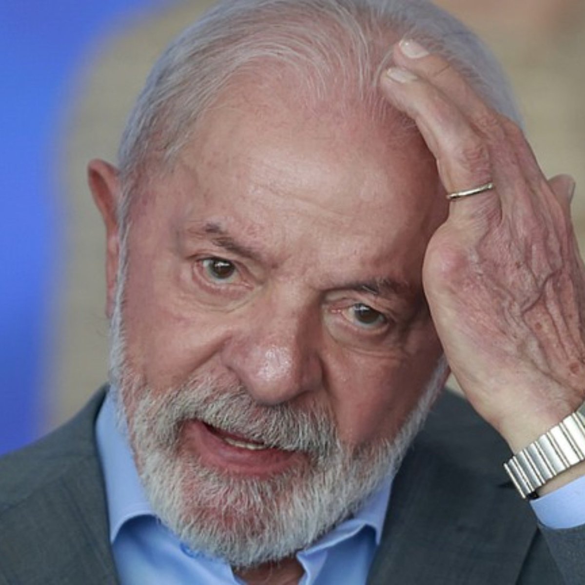 mspbra's tweet photo. 🚨 Lula quer mudar quem escolhe os ministros do STF

Segundo Edinho Silva, Lula considera tirar do presidente da República o poder de indicar ministros do STF e dar mais peso à sociedade civil. https://t.co/hSefQ3aJCh