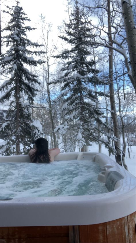 artxa123's tweet photo. 🔮 PROFECÍA DE LAS NIEVES TEMPRANAS Y EL GRAN VUELCO CÓSMICO 🔮🎉 #NIEVE ❄️ #PIED EPISTAS 🎿 #MINIMOGLACIAL 🥶 #LAFIESTAVAAEMPEZAR 🚀 #CLAVOLAQUEMASMOLA 🔥 https://t.co/lo55qq48al https://t.co/40IsTHZivW