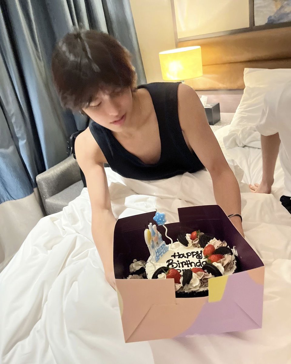 cheezcaky's tweet photo. 이분이랑은 ㅎㅅㅇㅇ 나가면
엑스 소개 영상에 이런 장기연애
바이브 사진만 잔뜩이실듯

한 6년 정도 사귀고
헤어진지는 7개월
ㄹㅋ는 결혼까지 생각했는데
여주가 아직 준비가 안됐고
그걸로 서로 너무 많이 싸워서 헤어진 케이스

#쿨사연애 https://t.co/HSC5N1k1QB