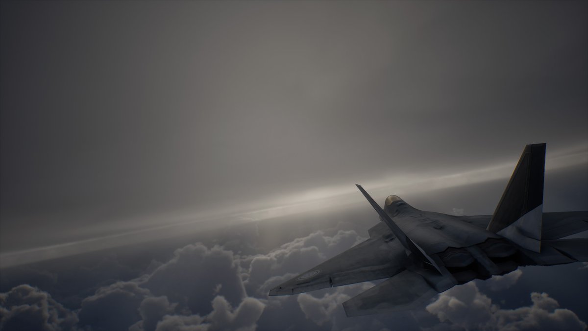 syuvien's tweet photo. Looks like the sky might just be clearing up...

(Campaign was so fun) https://t.co/rpSuj3YWKJ