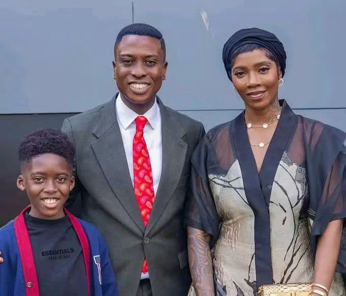 RealSirWise's tweet photo. Tiwa Savage fiinally reveals the father of her son ❤🥺 https://t.co/YtsTVZfdtj