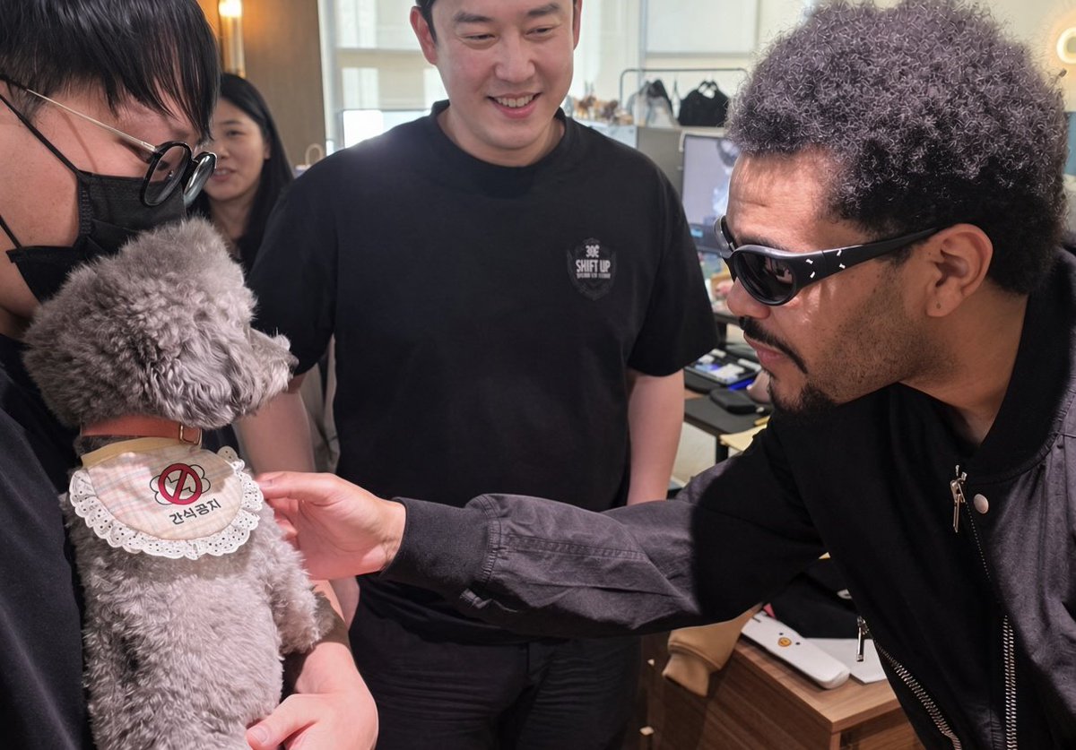 GlassTablesXO's tweet photo. The way Abel loves animals is so wholesome 🥹 https://t.co/puIX01vepS