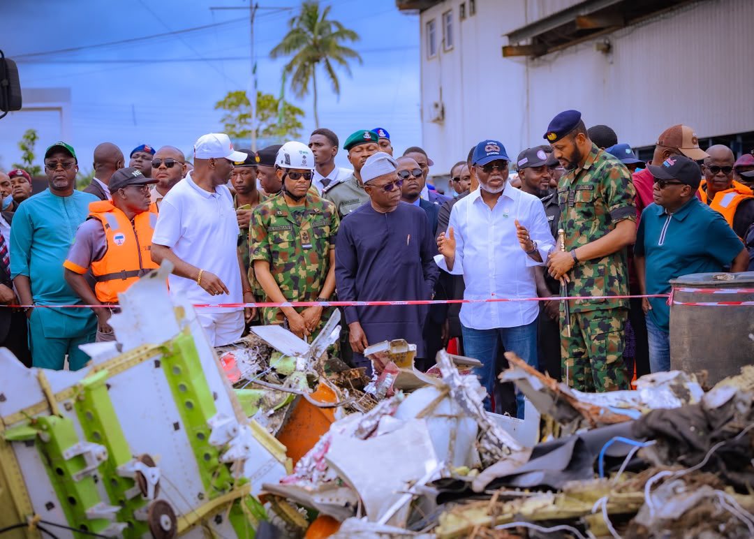 OndoStateOnline's tweet photo. Summary

GOV AIYEDATIWA VISITS AIR CRASH SITE, ORDERS CONTINUED SEARCH FOR VICTIMS, WRECKAGE

Ondo State Governor, Lucky Orimisan Aiyedatiwa, on Wednesday visited the site of the Nigerian Air Force aircraft crash at Igbokoda, Ilaje Local Government Area, as search and recovery operations continued.

The Governor described the incident as a national tragedy, noting that no survivor had been found and that the aircraft’s main wreckage was yet to be located, as it was believed to be deeply submerged in the swamp.

Aiyedatiwa directed the deployment of two amphibious swamp machines by the Ministry of Works to improve access to the difficult terrain and support the Navy, Air Force, NEMA, SEMA and local divers in the search for victims and the aircraft’s cockpit and main body.

He said the crash site presented a gory scene, with human remains, clothing and aircraft parts recovered. He also disclosed that aviation fuel was leaking into the surrounding water, causing pollution.

The Governor said eyewitness accounts indicated that the pilot appeared to have experienced an engine problem but manoeuvred the aircraft away from the community before it crashed about 200 metres away, potentially preventing a much larger catastrophe.

Aiyedatiwa commiserated with President Bola Ahmed Tinubu, the Nigerian Air Force and the families of the deceased, describing the victims as young Nigerians who dedicated their lives to defending the country. He urged Nigerians to continue praying for the bereaved families.

The search operation, led by the Nigerian Navy with support from other emergency agencies and local divers, remains ongoing.