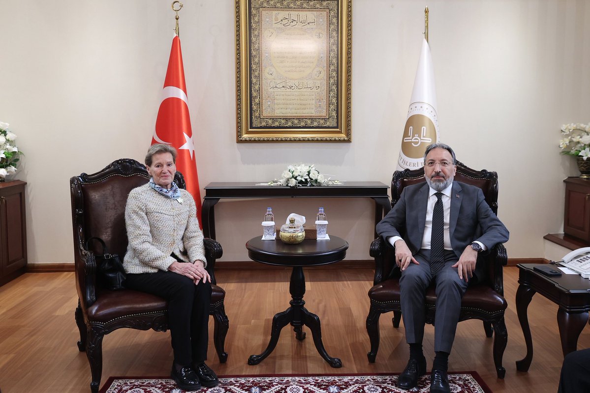 diyanetbasin's tweet photo. Diyanet İşleri Başkanı Prof. Dr. Safi Arpaguş, Finlandiya İslam Cemaati Başkanı Gölten Bedrettin ve beraberindeki heyeti kabul etti.

https://t.co/7pIbgrXI1e https://t.co/8GKcGQf6vR