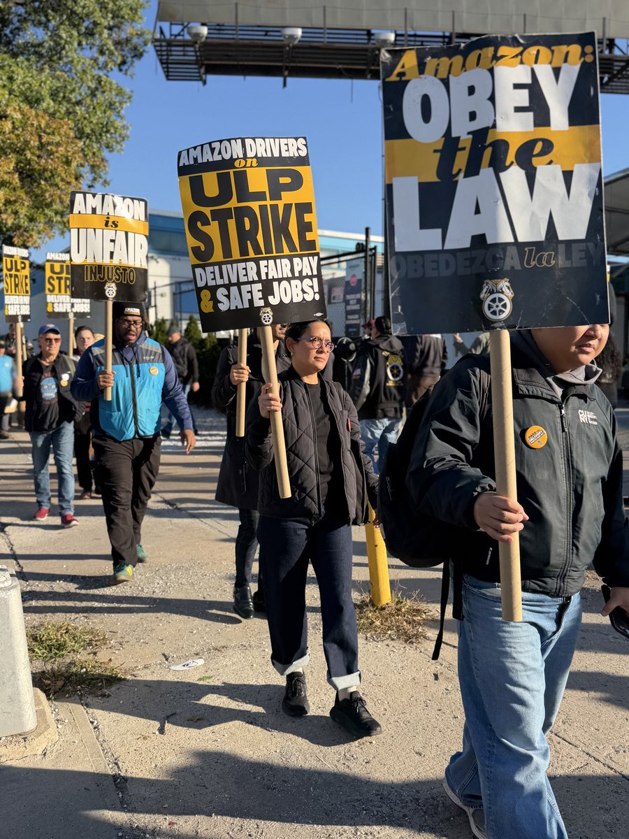 claireforny's tweet photo. Big union news in Queens: a new unit of Amazon drivers went public today in Woodside, marching on the boss to demand union recognition.

Amazon wants to make billions off these workers' backs by denying them fair pay and basic protections. But these drivers are uniting to win what they deserve. Proud to join them.