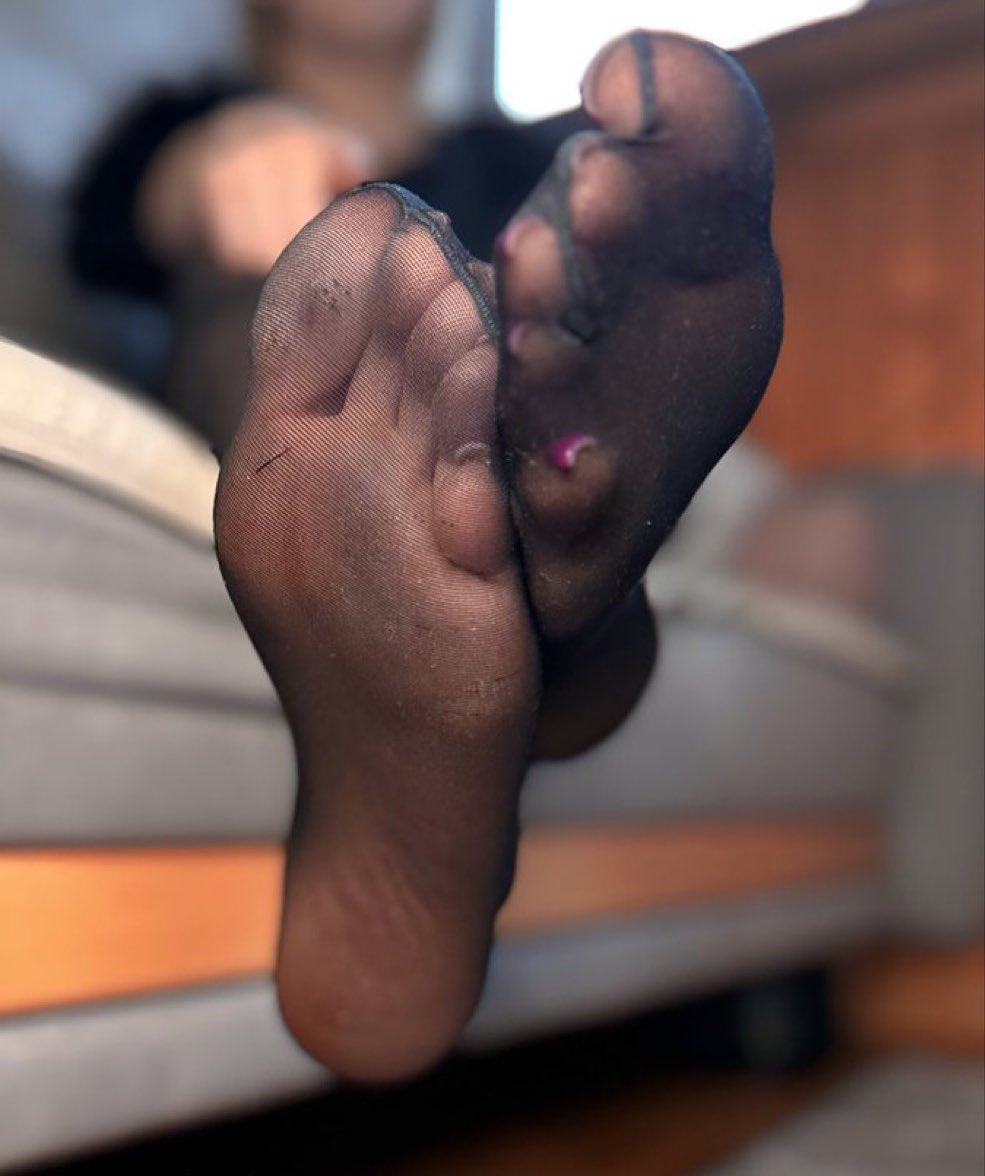 PrettyShar40's tweet photo. 💕 #ONLYFANS  #FINDOM #NSFW #FANSLY #FEET 

✨EXCLUSIVES feet pics 
https://t.co/ixWOibpQvb https://t.co/Z1elH07YUf