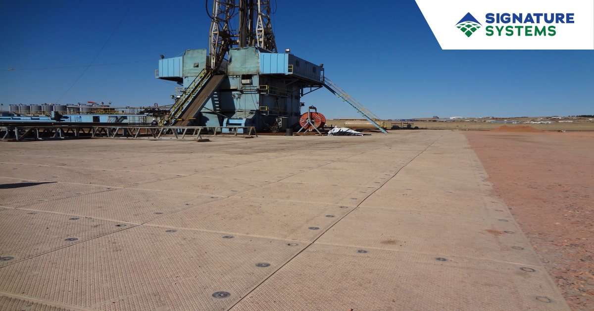 SignatureSystem's tweet photo. Remote well sites don't come with paved roads. Unstable ground and limited access delay heavy equipment reaching the worksite. MegaDeck HD+ keeps projects moving with a stable, reusable surface, no wood matting needed.

https://t.co/WcJe9KnGCo

#OilAndGas #GroundProtection https://t.co/48hNjE9CZk